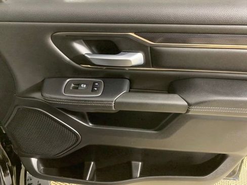 Used 2022 RAM 1500 4x4 Crew Cab image 29