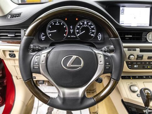 Used 2014 Lexus ES 350 w/ Luxury Package image 16