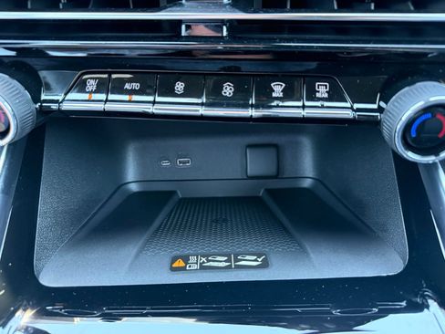 New 2026 Chevrolet Traverse Z71 w/ Driver Confidence Package AWD/4WD image 25