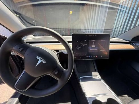 Used 2022 Tesla Model 3 Long Range AWD/4WD image 17