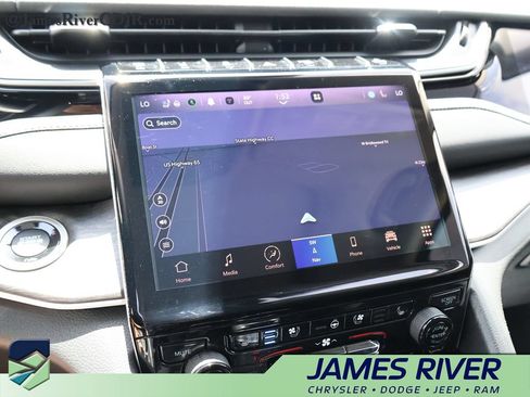Used 2022 Jeep Grand Cherokee Limited 4xe w/ Luxury Tech Group II AWD/4WD image 35