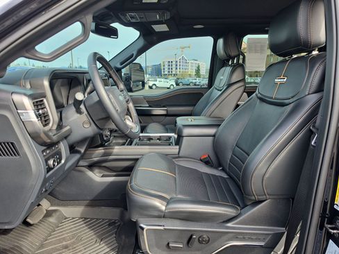 Used 2024 Ford F350 Platinum AWD/4WD image 11