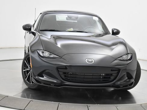 New 2026 MAZDA MX-5 Miata RF Grand Touring w/ Appearance Package RWD image 4