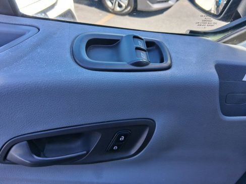 Used 2019 Ford Transit 250 148 High Roof Extended RWD image 11