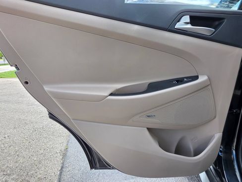 Used 2021 Hyundai Tucson Ultimate w/ Cargo Package AWD/4WD image 23
