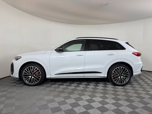 New 2025 Audi SQ5 Premium Plus image 2