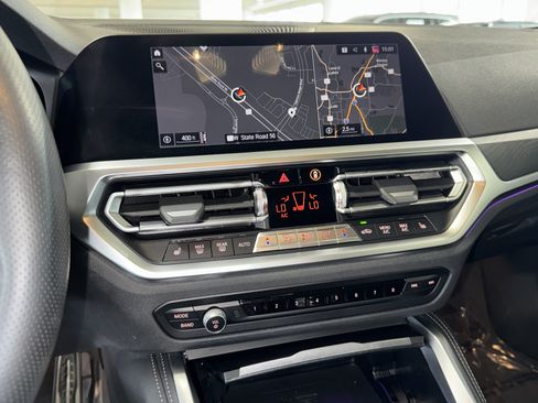 Used 2023 BMW 430i Coupe w/ M Sport Package RWD image 25