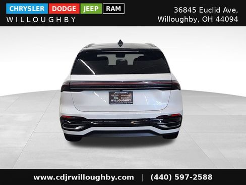 Used 2024 Lincoln Nautilus Reserve w/ Equipment Group 202A AWD/4WD image 8