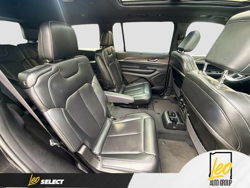 Used 2024 Jeep Grand Cherokee L Limited w/ Luxury Tech Group II AWD/4WD image 33
