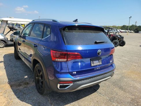 Used 2022 Volkswagen Taos SE image 1