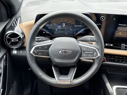 New 2026 Chevrolet Equinox ACTIV w/ Convenience Package III FWD image 25