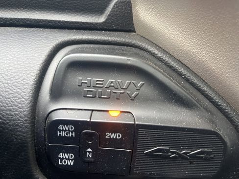 Used 2019 RAM 3500 Laramie image 17