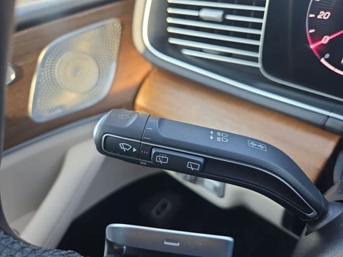 Used 2024 Mercedes-Benz GLE 450 4MATIC image 24