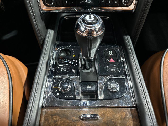 Used 2011 Bentley Mulsanne RWD image 62