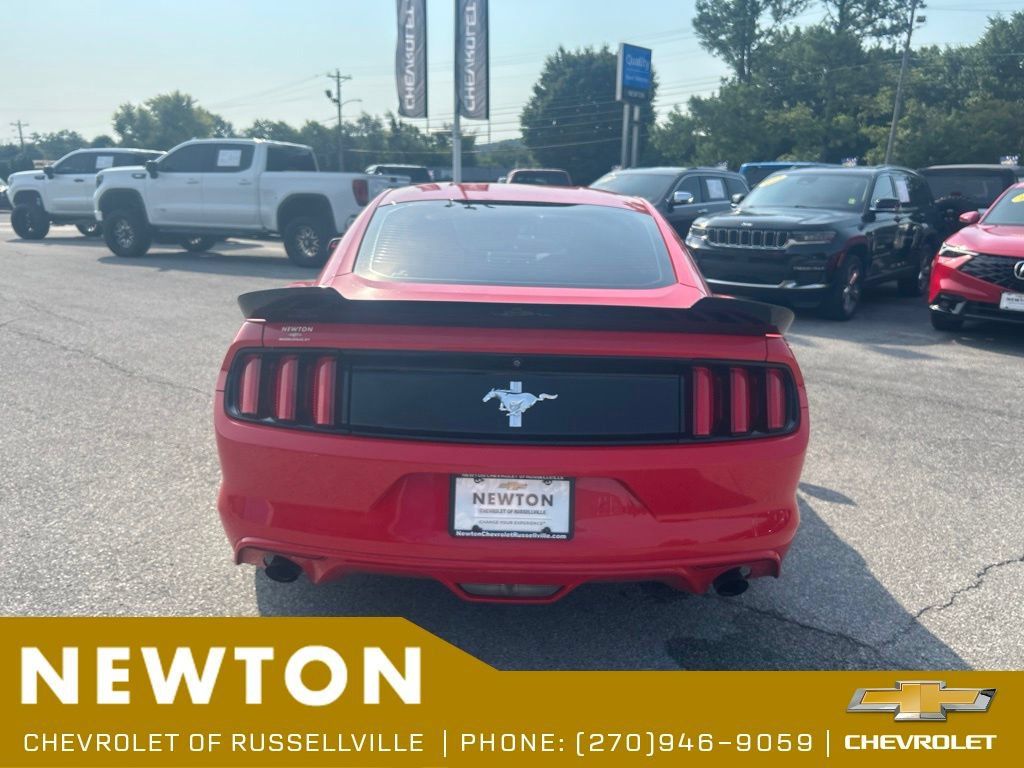 Used 2016 Ford Mustang Coupe RWD image 30