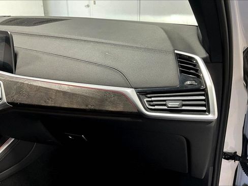 Used 2023 BMW X5 sDrive40i w/ Premium Package image 19