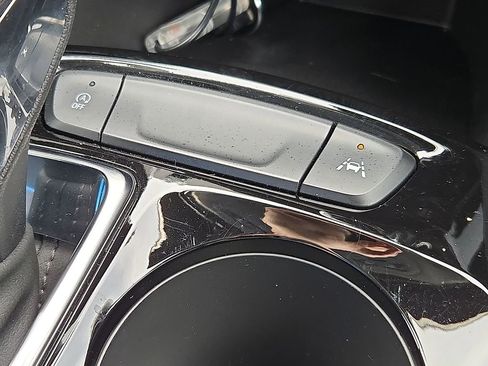 Used 2024 Chevrolet Trax LT image 30