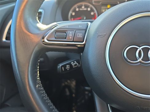 Used 2017 Audi Q3 2.0T Premium image 19