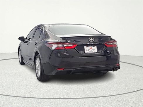 Used 2023 Toyota Camry SE image 6