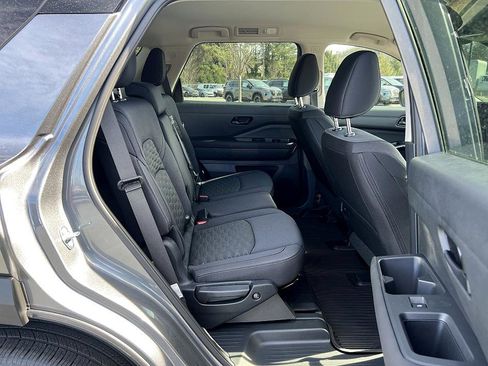 New 2026 Nissan Pathfinder S image 28