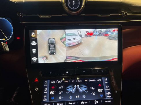 Used 2024 Maserati Grecale Trofeo image 20