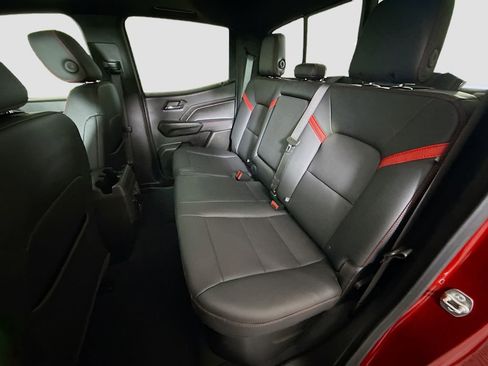 Used 2024 Chevrolet Colorado Z71 w/ Z71 Convenience Package 2 image 24