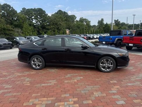 Used 2024 Honda Accord EX image 16