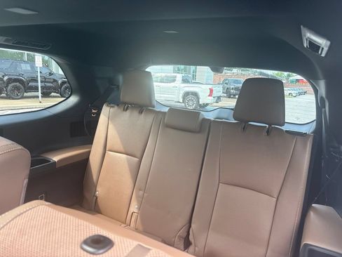 Used 2025 Toyota Grand Highlander AWD Hybrid image 21