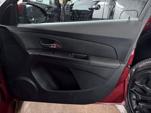 Used 2015 Chevrolet Cruze LT FWD image 13