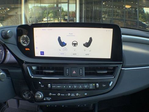 Used 2025 Lexus ES 350 F Sport image 19