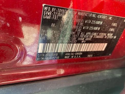 Used 2021 Toyota RAV4 Limited image 14