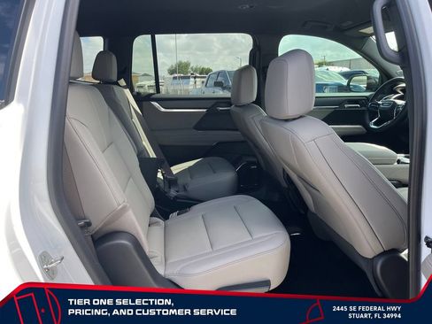 New 2026 GMC Acadia Elevation w/ Black Edition FWD image 18