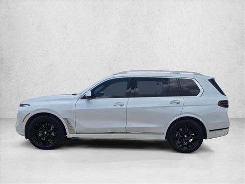 Used 2025 BMW X7 xDrive40i w/ Climate Comfort Package AWD/4WD image 9