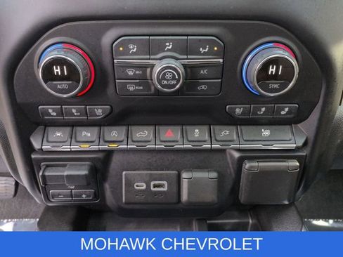 Certified 2021 Chevrolet Silverado 1500 High Country w/ Technology Package image 19