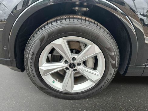 Used 2025 Audi Q7 2.0T Premium image 11