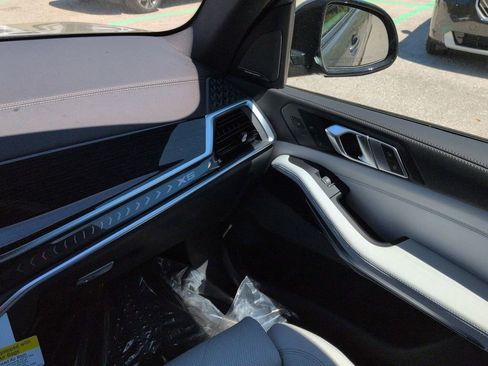 New 2026 BMW X5 xDrive40i w/ Executive Package image 17