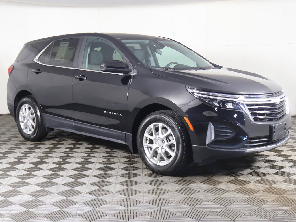 Used 2023 Chevrolet Equinox LT w/ LPO, Floor Liner Package FWD image 3