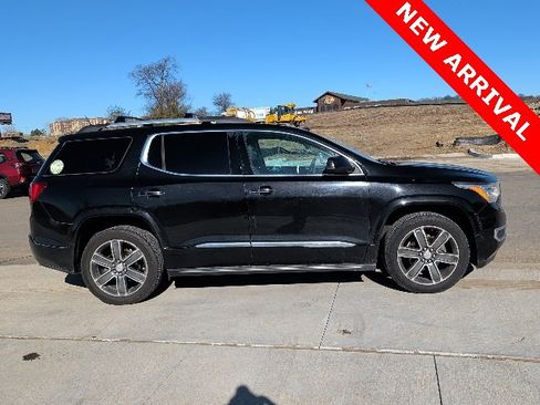 Used 2017 GMC Acadia Denali w/ Technology Package image 2