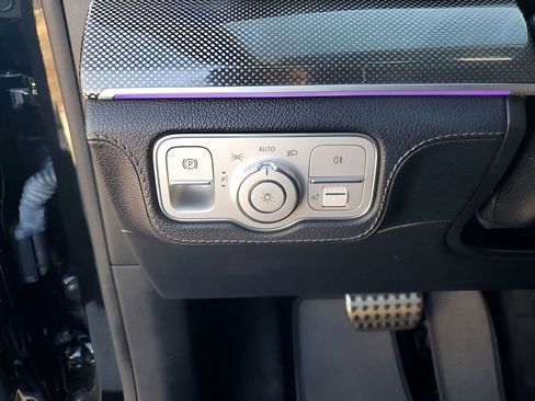 Used 2021 Mercedes-Benz GLE 580 4MATIC image 32