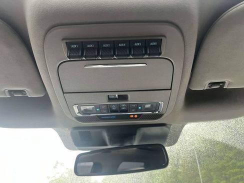 Certified 2025 Ford F250 Platinum w/ Platinum Plus Package AWD/4WD image 33