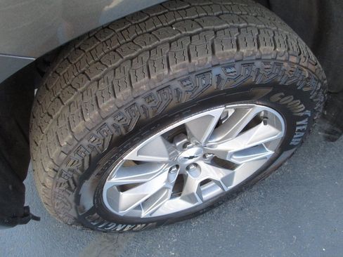 Used 2022 Chevrolet Silverado 1500 RST image 12