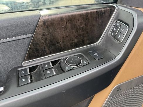 Used 2024 Ford F250 Lariat w/ Lariat Ultimate Package image 18