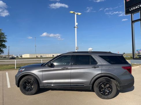 Used 2021 Ford Explorer Timberline image 3