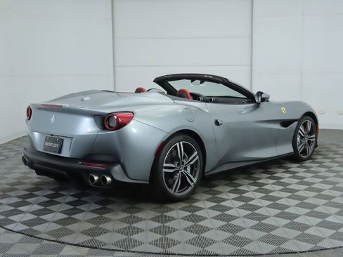 Used 2019 Ferrari Portofino image 5