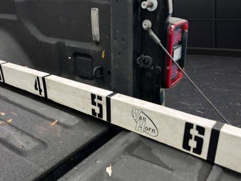 Used 2023 Jeep Gladiator Overland image 36