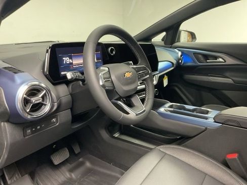 New 2026 Chevrolet Equinox EV LT image 11