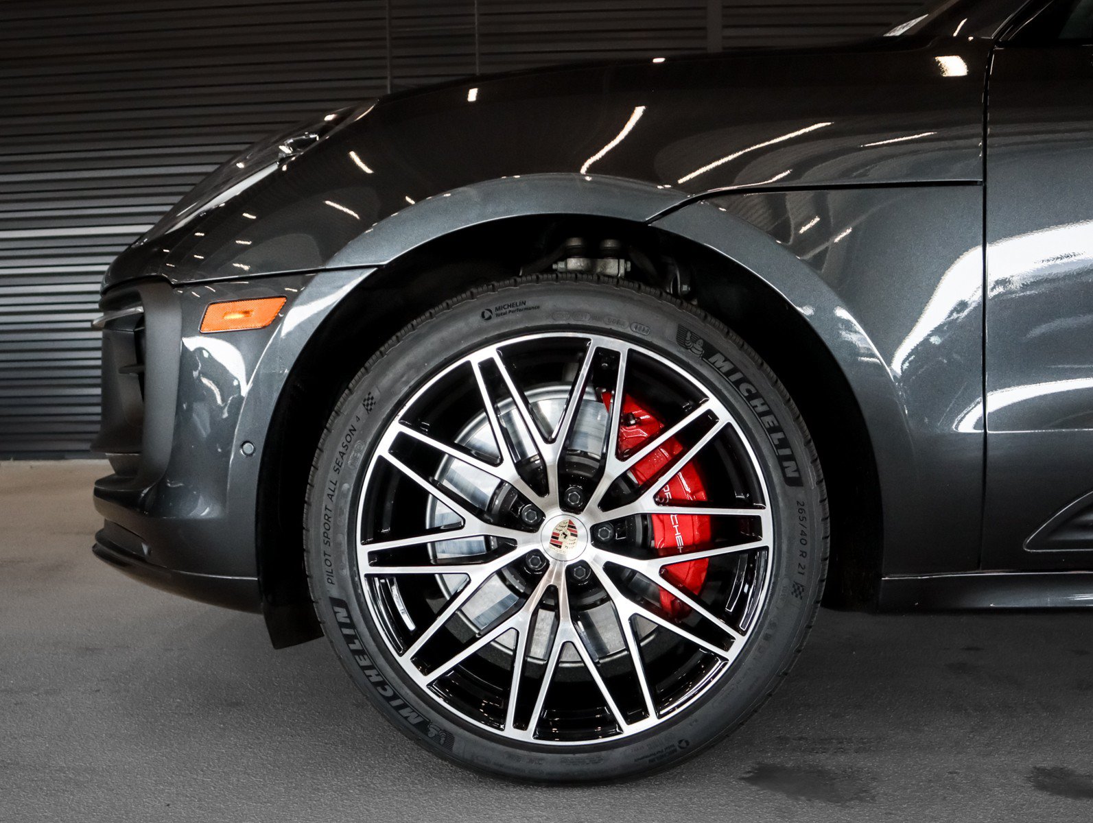 Certified 2023 Porsche Macan GTS AWD/4WD image 12