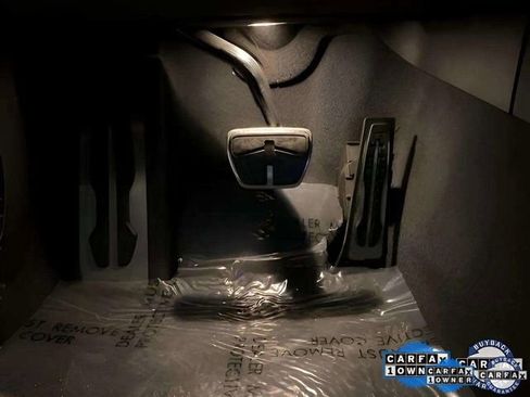 Used 2025 BMW 840i xDrive Convertible AWD/4WD image 32