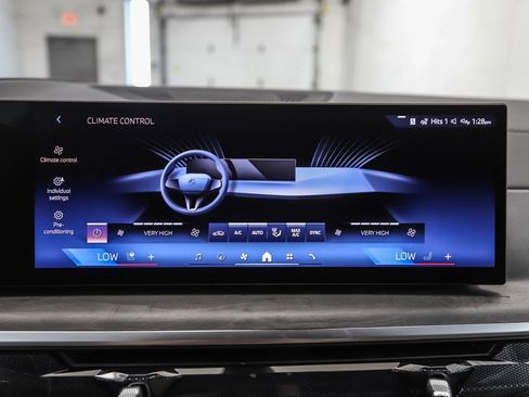 Used 2026 BMW X5 xDrive50e w/ Executive Package image 20