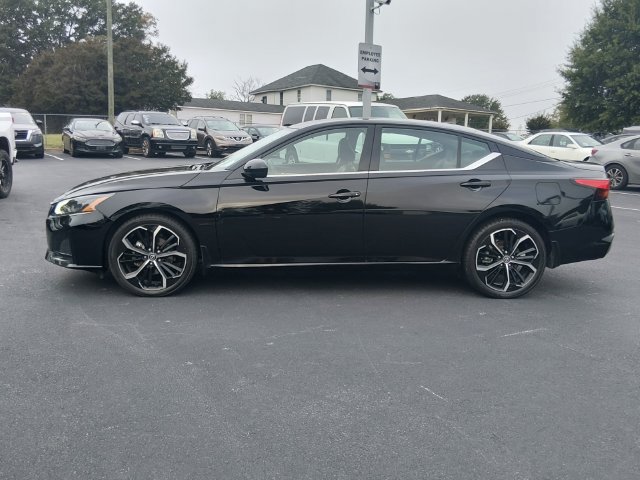 Certified 2023 Nissan Altima 2.5 SR w/ SR Premium Package AWD/4WD image 6